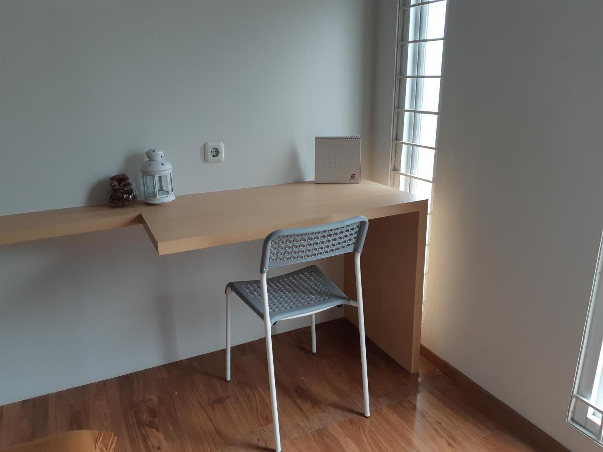 Urooms Senayan Jakarta Extérieur photo