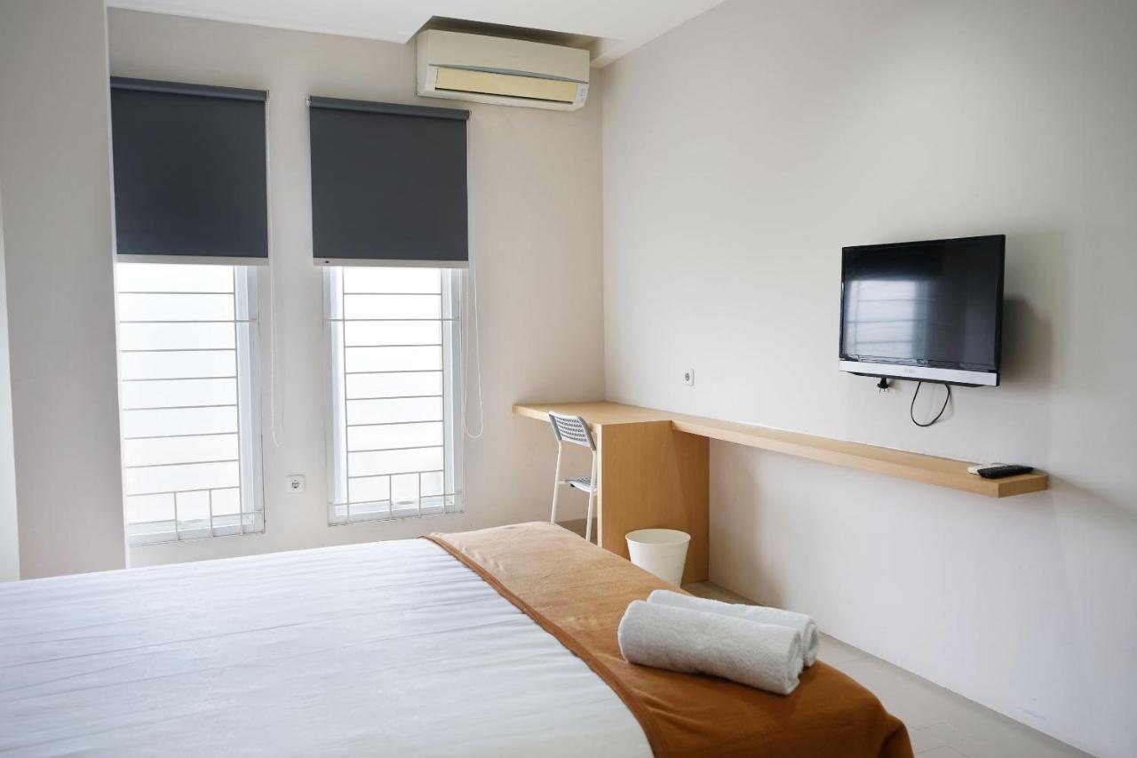 Urooms Senayan Jakarta Extérieur photo