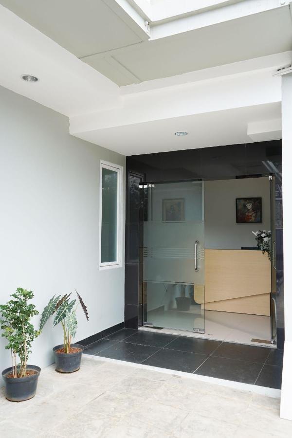 Urooms Senayan Jakarta Extérieur photo