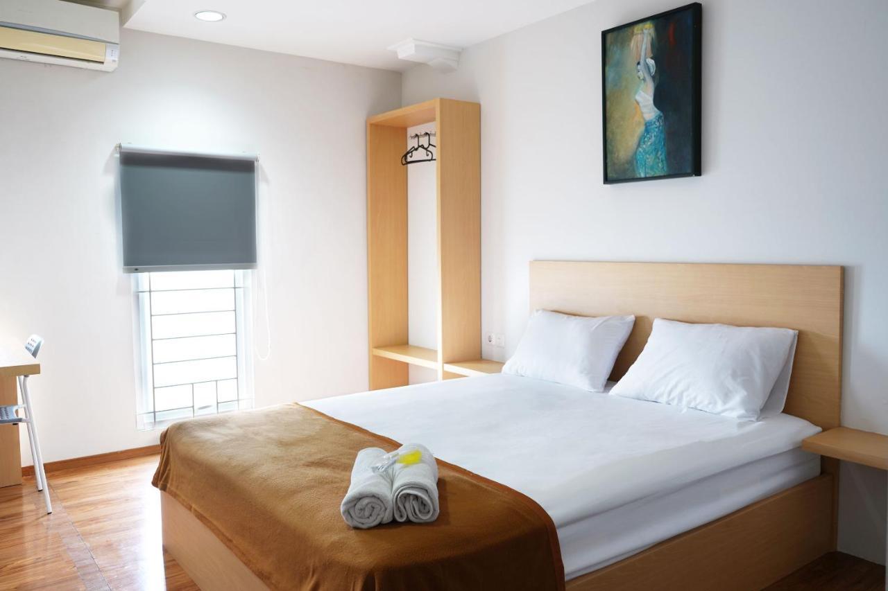 Urooms Senayan Jakarta Extérieur photo