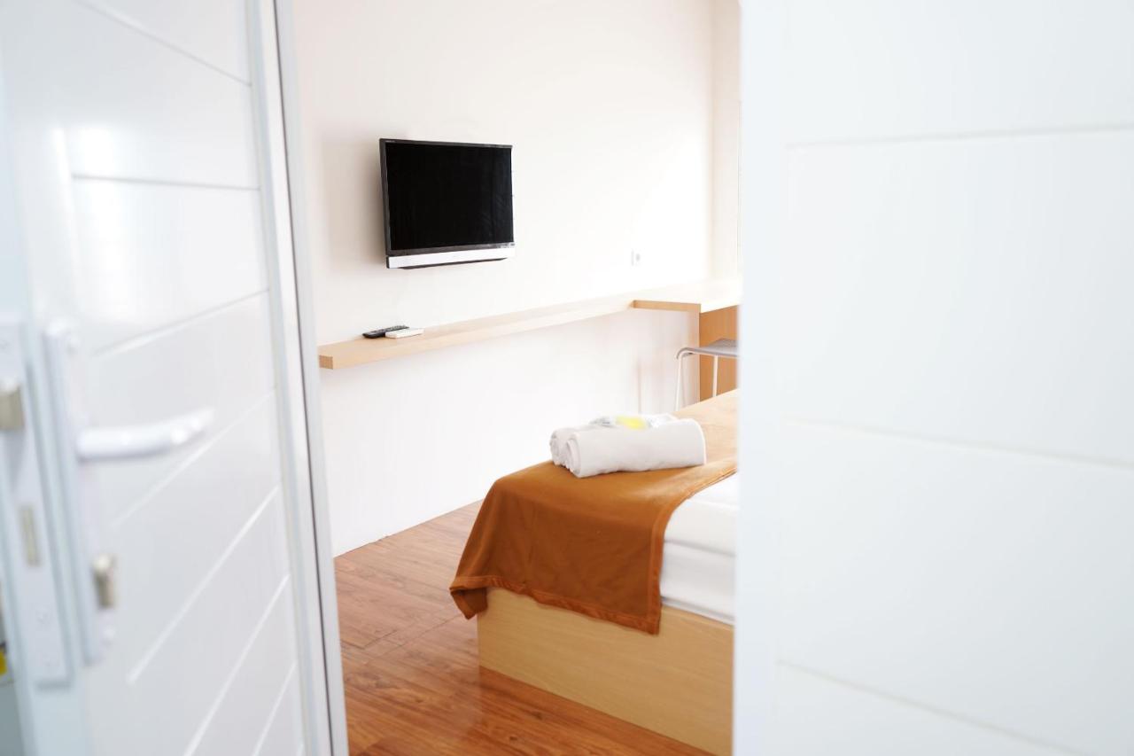 Urooms Senayan Jakarta Extérieur photo
