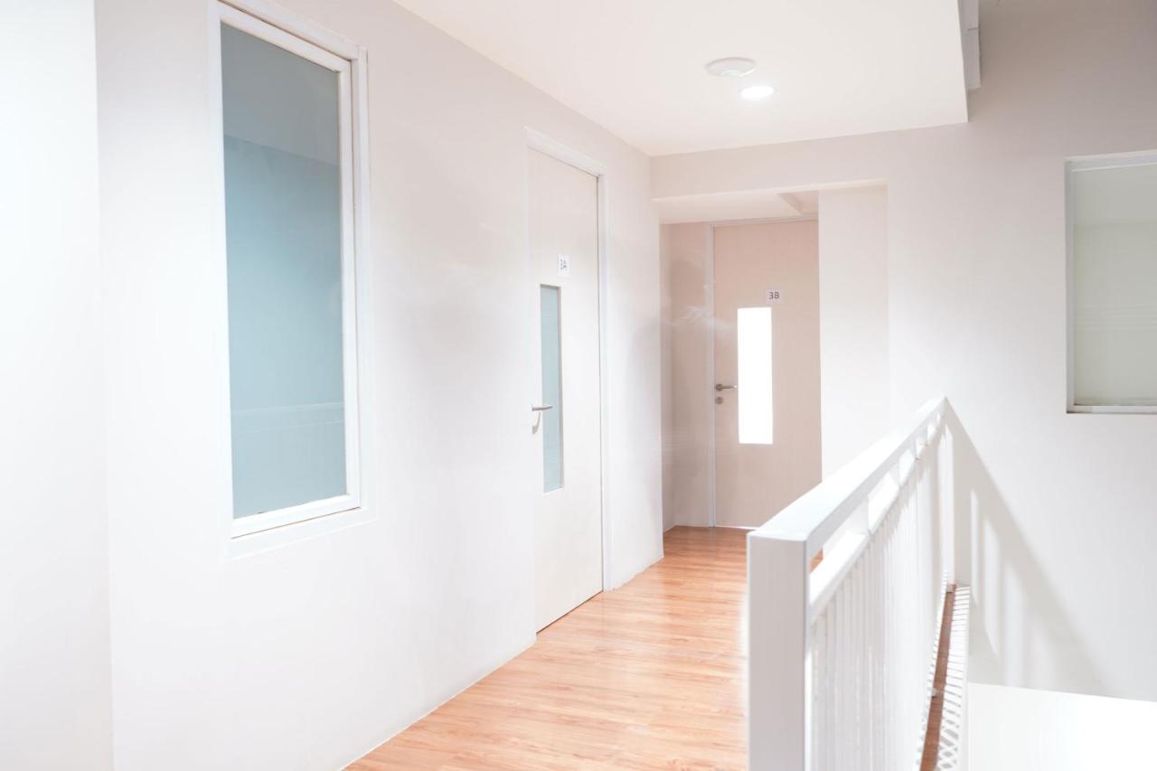 Urooms Senayan Jakarta Extérieur photo